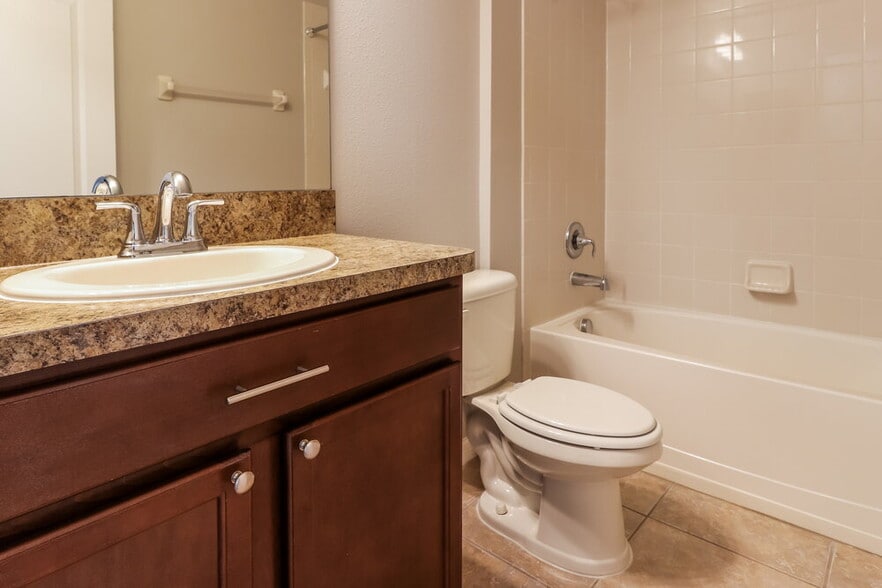 Building Photo - 509 Vista Ridge Dr