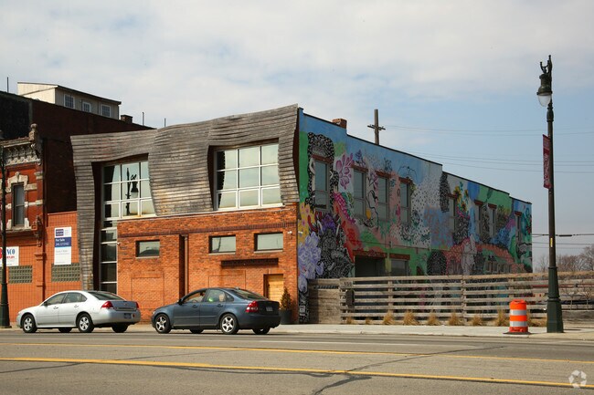Building Photo - Bullock-Green HDWE