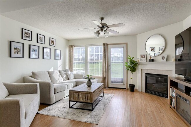 Building Photo - 2157 SW Rambling Vine Rd