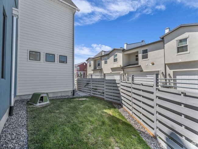 Building Photo - Amazing Executive Home Now Available!