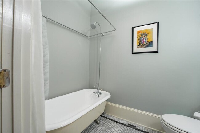 Building Photo - 152 Rivertown Rd