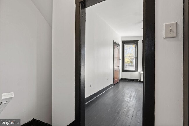 Building Photo - 724 Ash Ave