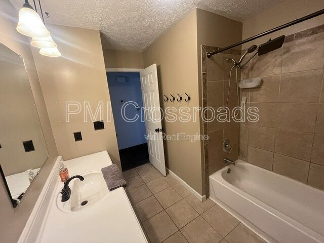 Building Photo - 6752 Bristlewood Dr