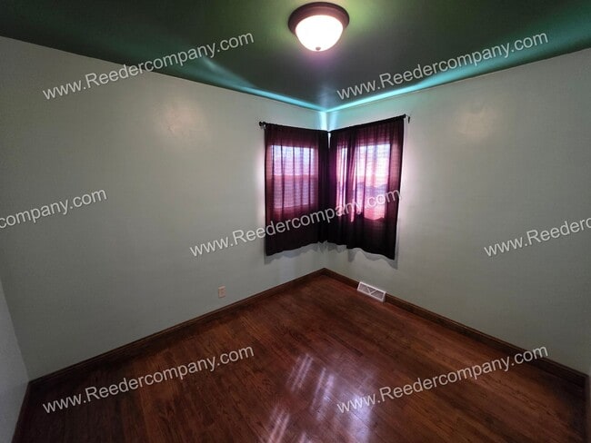 Building Photo - Spacious 3 bedroom 1 bathroom home in Hammond