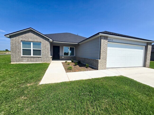 Building Photo - New Construction 3 bedroom Home in Shawnee