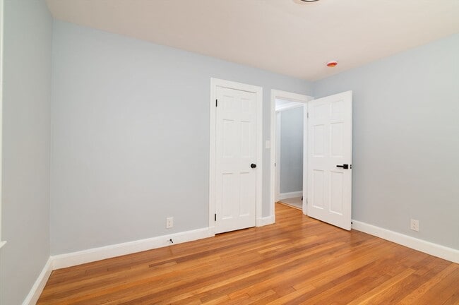 Building Photo - 7 Langley Cir