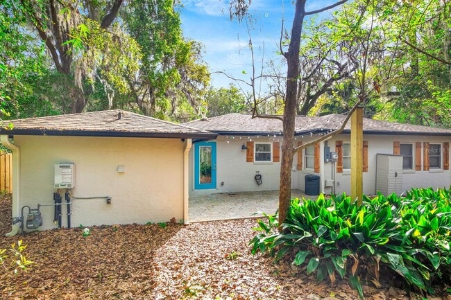 Building Photo - 304 NW 24th St