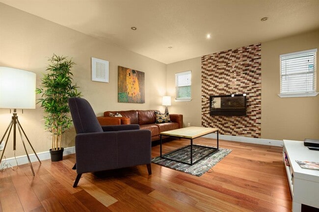 Building Photo - 1101 Shoal Creek Blvd