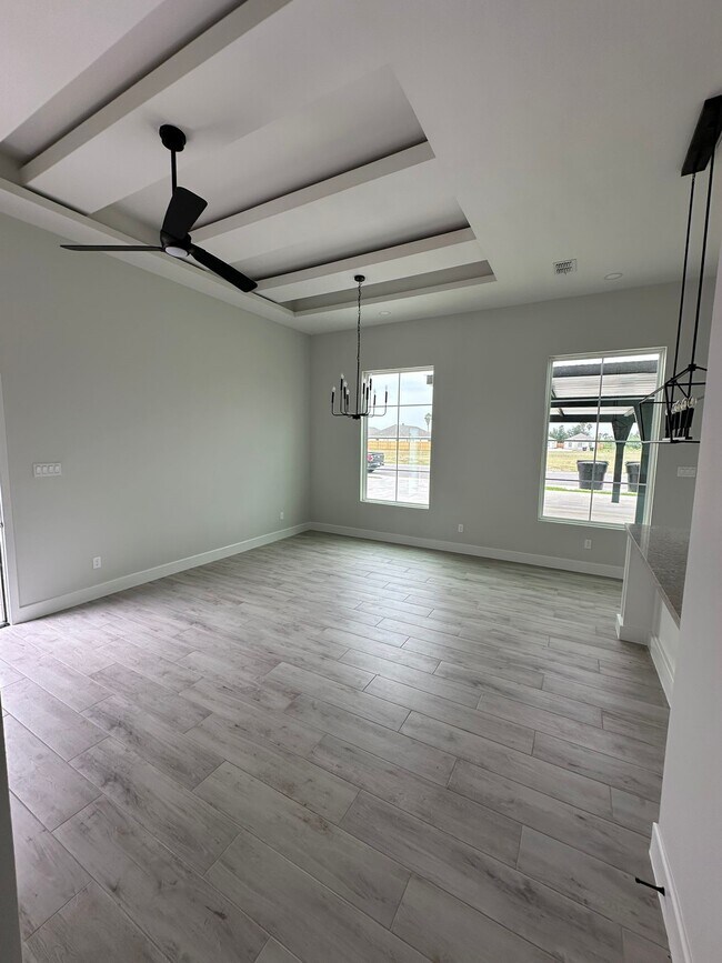 Building Photo - 1409 S Xanthia St