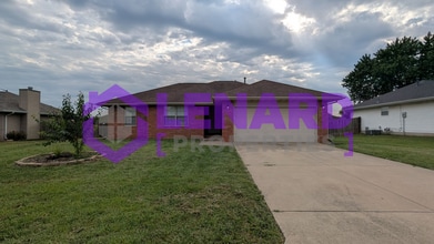 Building Photo - 553 N Chandler Ave
