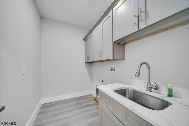 Building Photo - 3315 Andalusia Blvd