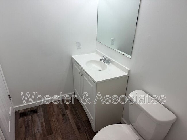Building Photo - 1083 S 1200 W
