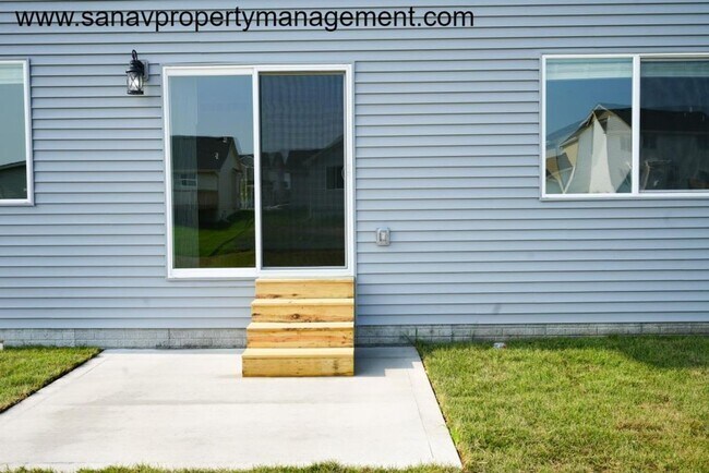 Building Photo - Your Dream Home Awaits You! A 4-Bed, 2.5 - Bath in Bondurant!