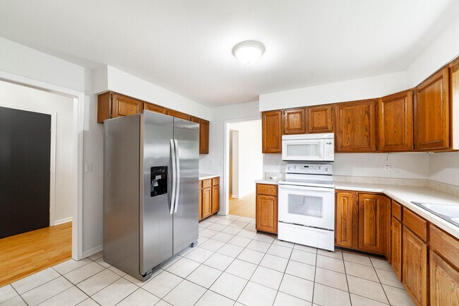 Building Photo - 201 Briarcrest Ct