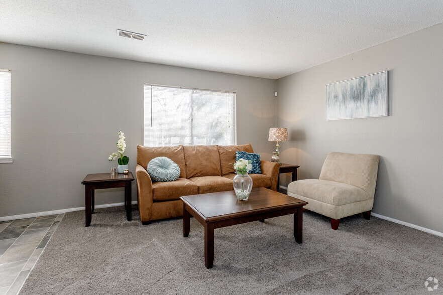 2BR, 1BA - Spruce - Timberline Apartments and Townhomes