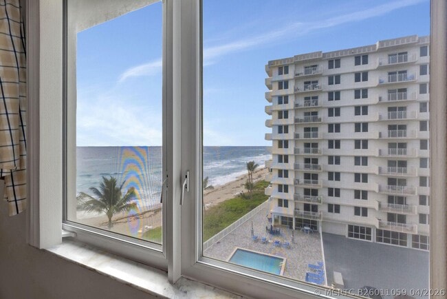 Building Photo - 3215 S Ocean Blvd