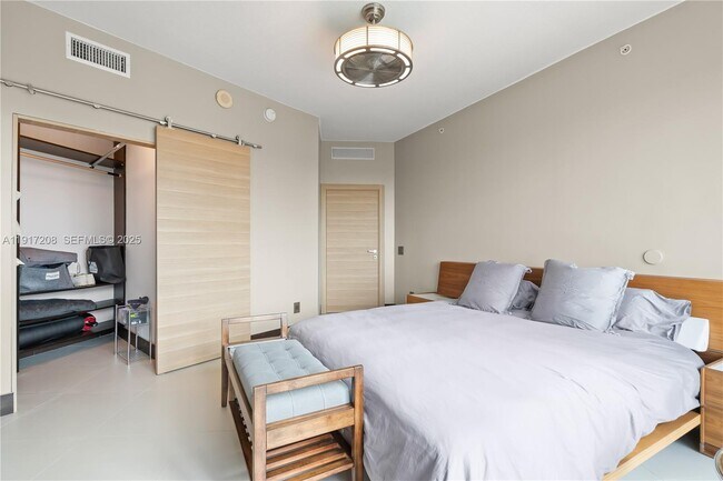 Building Photo - 60 SW 13th St