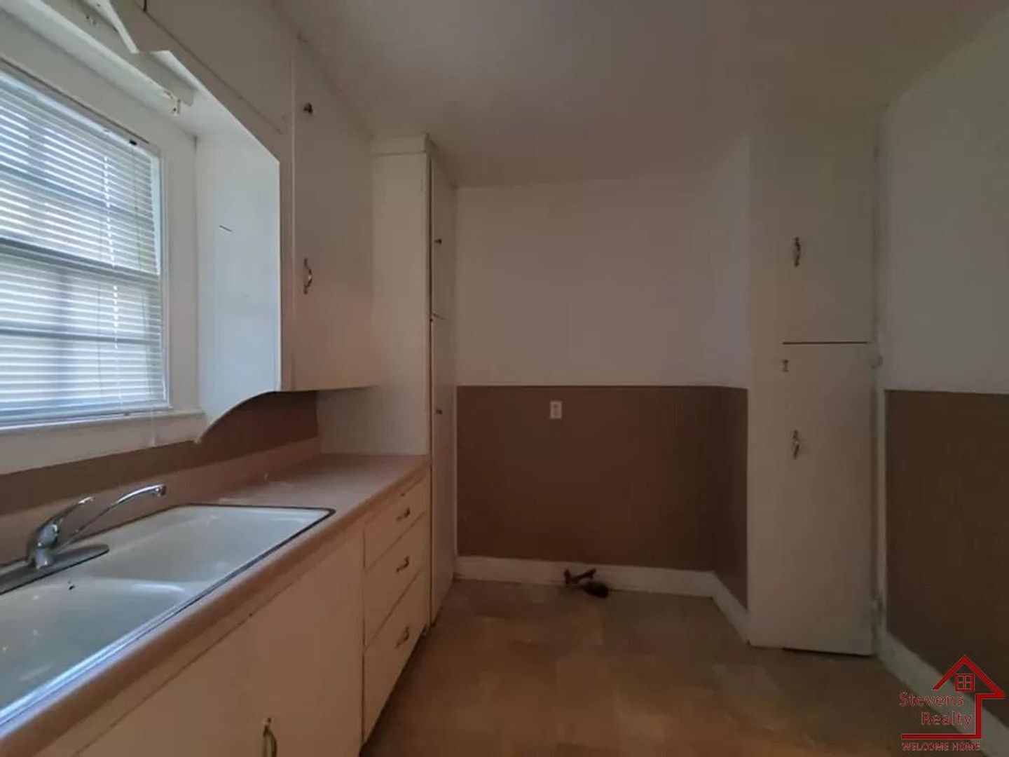 Building Photo - 1308 Virginia Ave