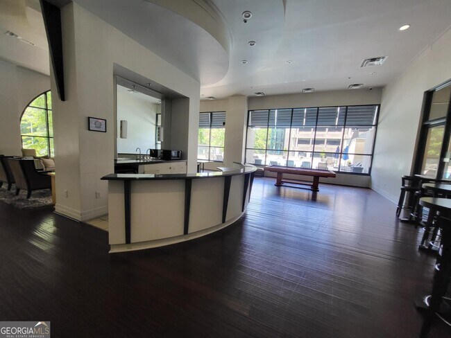 Building Photo - 3040 Peachtree Rd NW