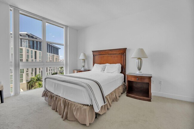 Building Photo - 550 Okeechobee Blvd