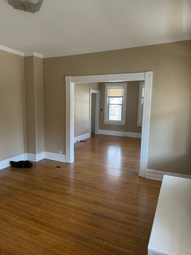 Building Photo - 2101 Schiller Ave