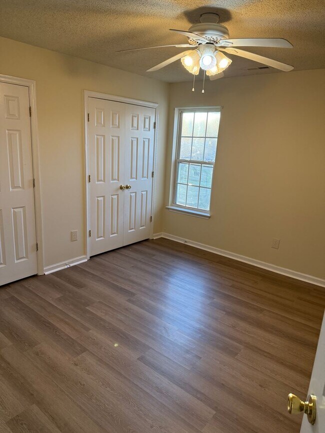 Building Photo - 110 Stallings Ct