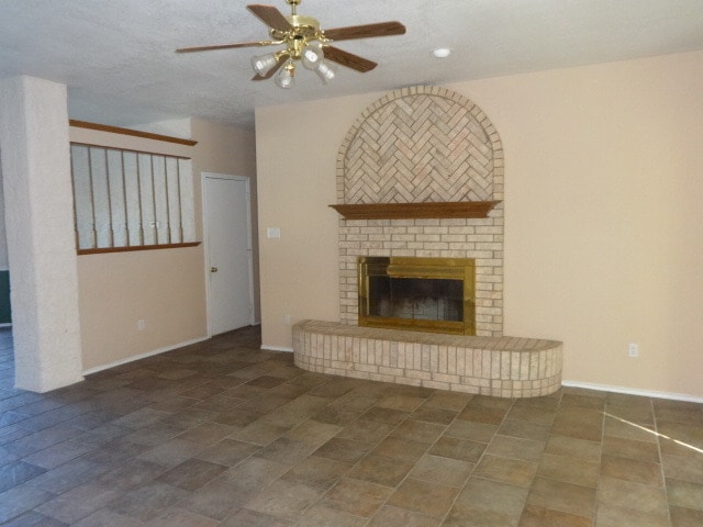 Building Photo - Fairway Oaks Area
