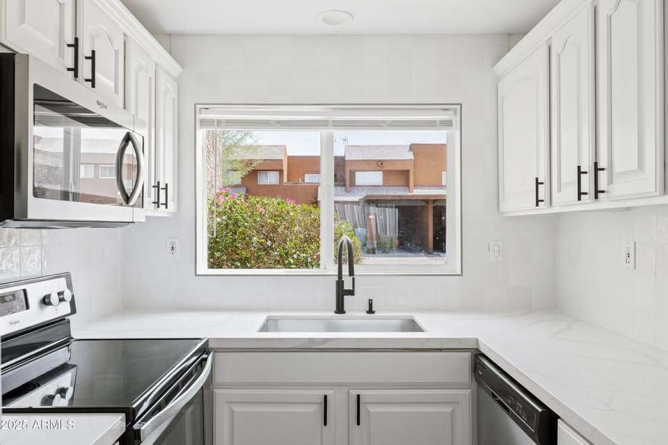 Building Photo - 2018 N 51st Way