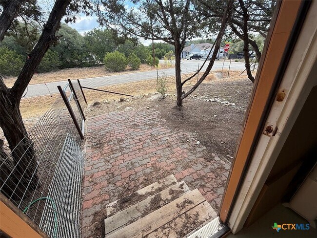 Building Photo - 510 Marlys Ave