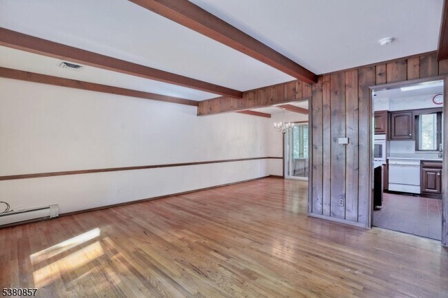 Building Photo - 6 Catherine Ct