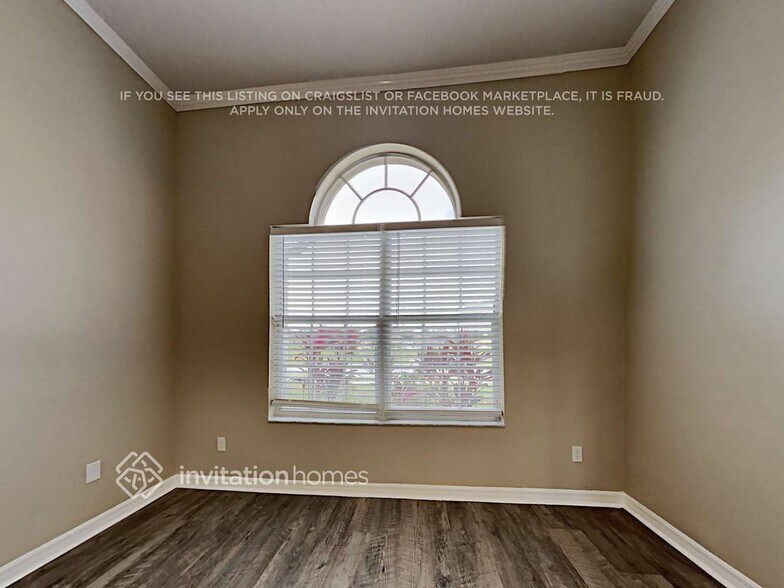 Building Photo - 341 Oak Springs Dr