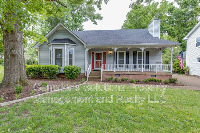 Primary Photo - 221 Adams Ct