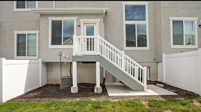 Building Photo - 3988 W 1650 N
