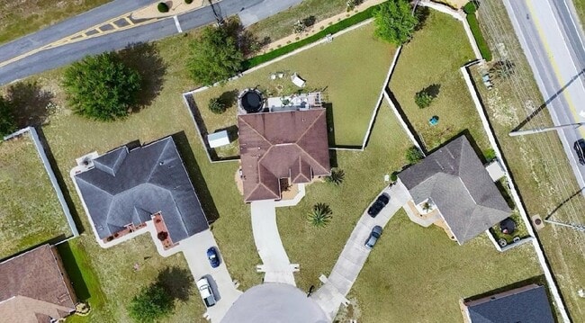 Building Photo - 4937 SW 98th Pl