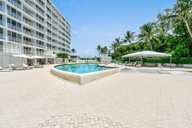 Building Photo - 2774 S Ocean Blvd