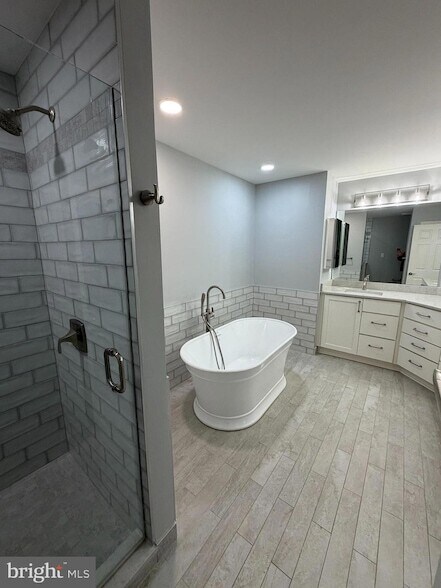 Building Photo - 8017 Rising Ridge Rd