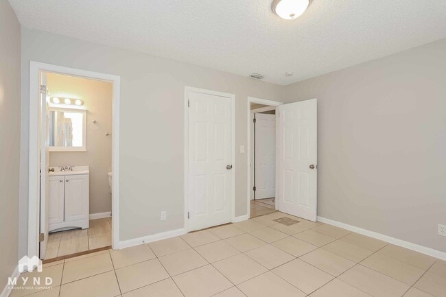 Building Photo - 1825 Fouraker Rd