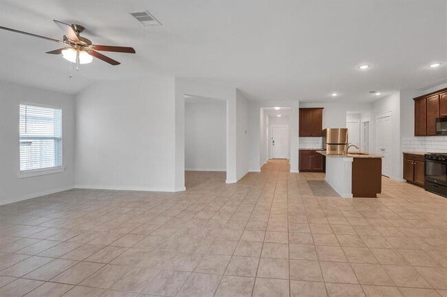 Building Photo - 31415 Stone Ridge Forest Dr