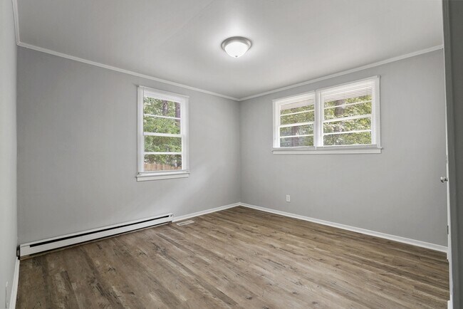 Building Photo - 1141 Acorn St