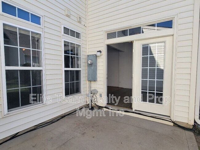 Building Photo - 177 Autumn Falls Dr