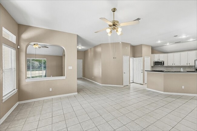 Building Photo - 5 Paddock Pines Pl