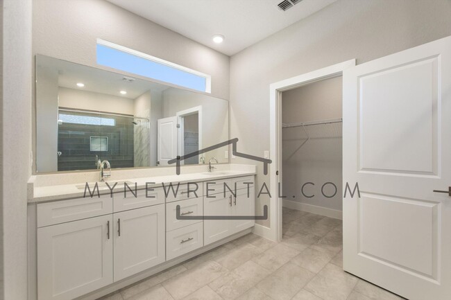 Building Photo - 3093 Spice Ln