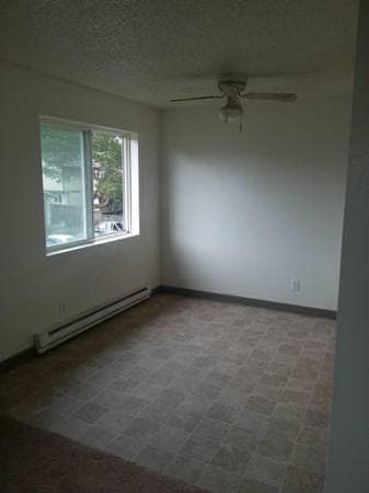 Building Photo - 425 Filbert Ln