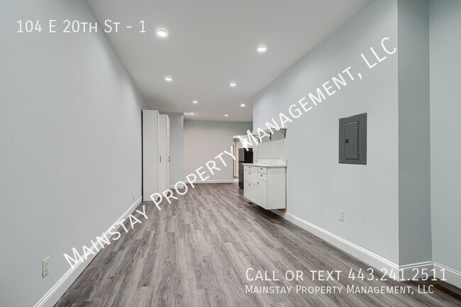 Building Photo - 104 E 20th St