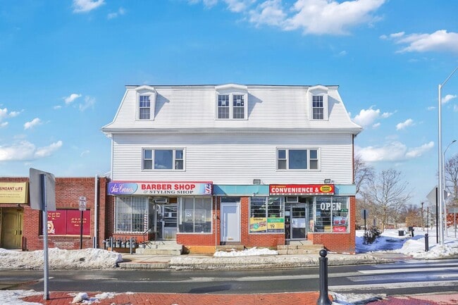 Building Photo - 296 Hancock St