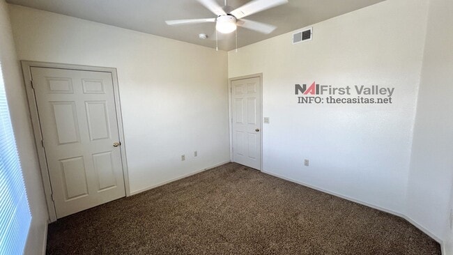 Building Photo - 3 Bedrooms, 2 Baths