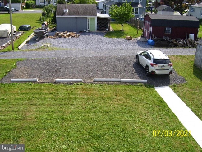 Building Photo - 215 Ulrich St