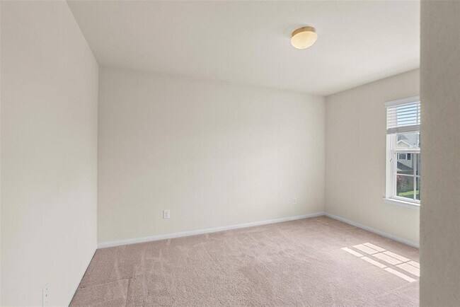 Building Photo - 6439 Wilshire Ridge