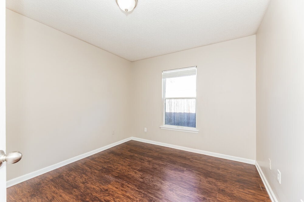 Building Photo - 1124 Native Dancer Ct