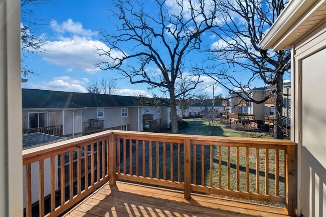 Building Photo - 1607 E Swan Cir